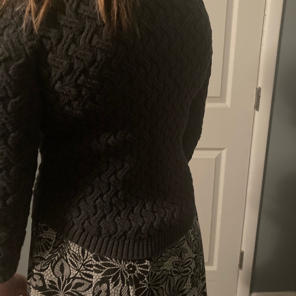 Sweater - Picture 3 of 4